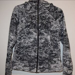 Women's Lululemon Gray Lace Patterned Scuba Hoodie Jacket